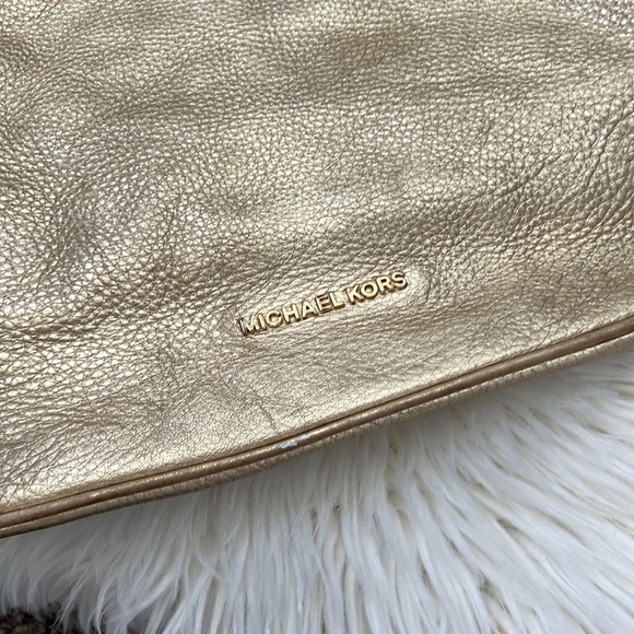 Michael Kors Leather Bucket Shoulder Bag Gold - Picture 6 of 16